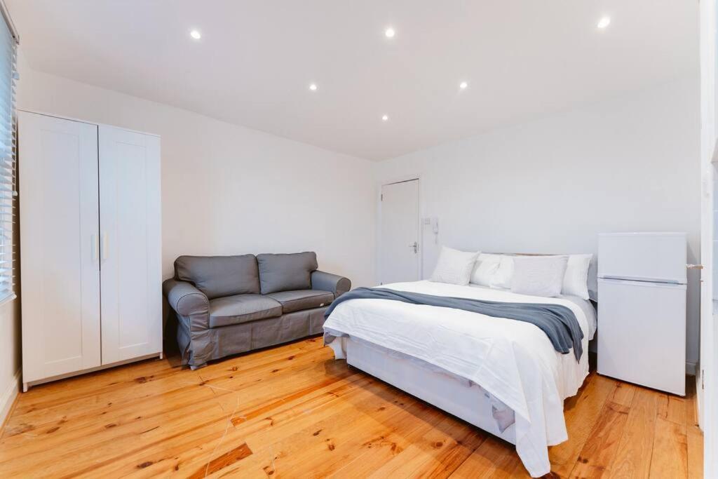 Your Lovely Studio Flat- West3 London Ngoại thất bức ảnh